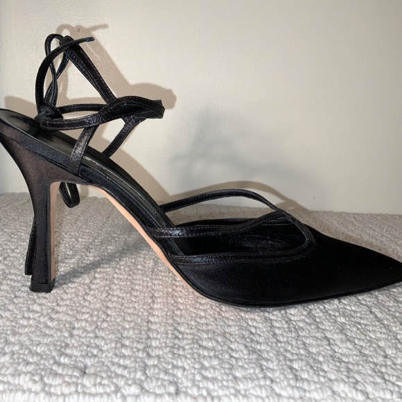 Manolo Blahnik Black Satin and Leather Pumps - Picture 3 of 4